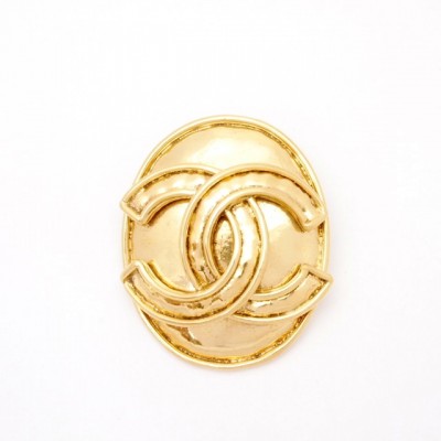 Vintage Chanel Gold Brooch Pin 1