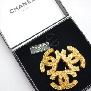 Chanel Gold Brooch 1