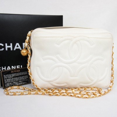 Chanel white caviar logo bag 1