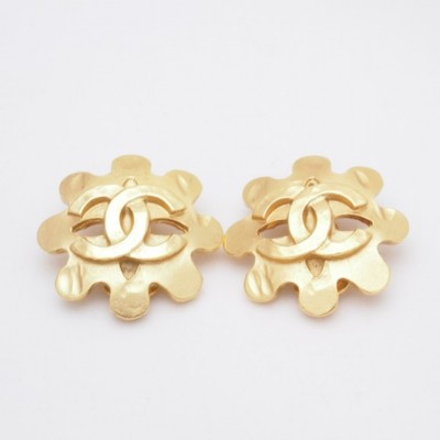 Chanel Flower Earrings 1